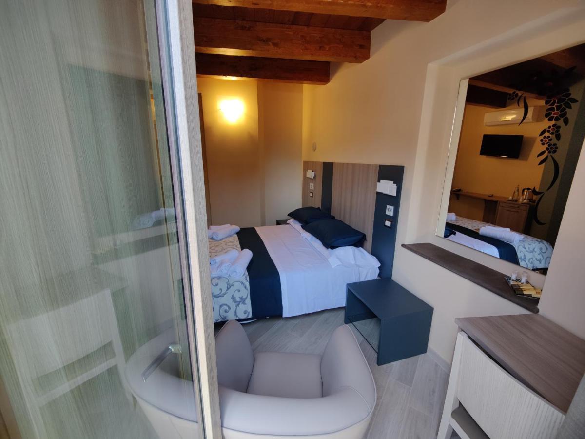 Dimora Del Corso Hotel Rotonda Exterior photo
